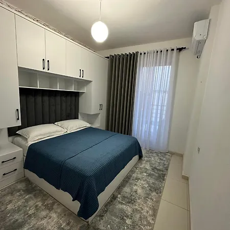 Albania,tirana,kamez 公寓 *